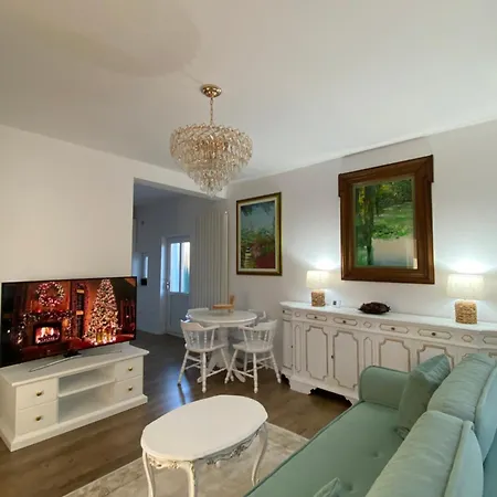 Holiday home Casuta Bunicii Tureni